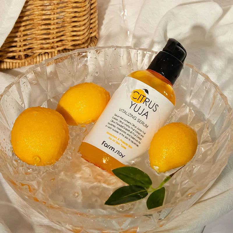 Farmstay Citrus Yuja Vitalizing Serum sügavniisutav seerum, 100ml