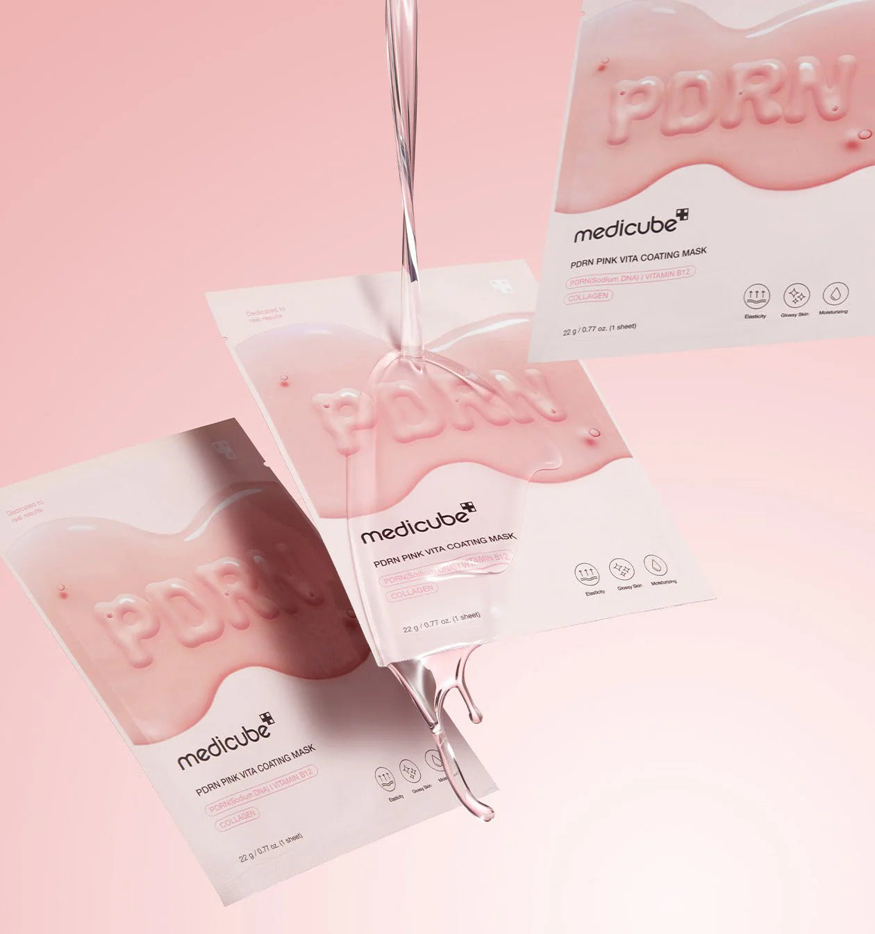 Medicube PDRN Pink Vita Coating kangasmask modelli näol